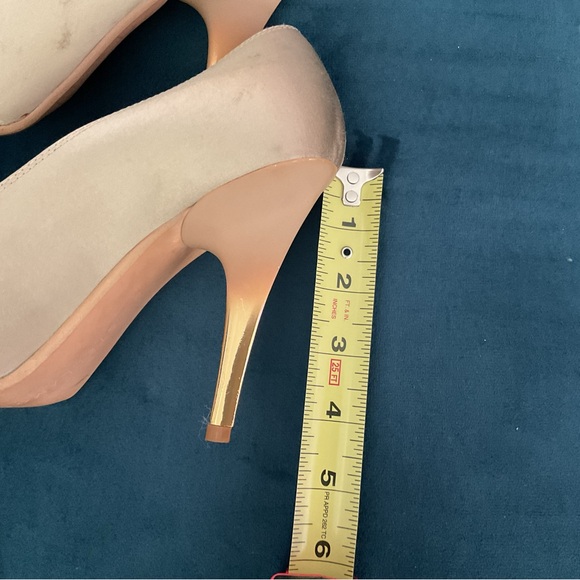 Stella McCartney olive green satin pumps. 38/8-8.5 - Picture 5 of 7